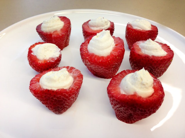 fill strawberries with creamcheese